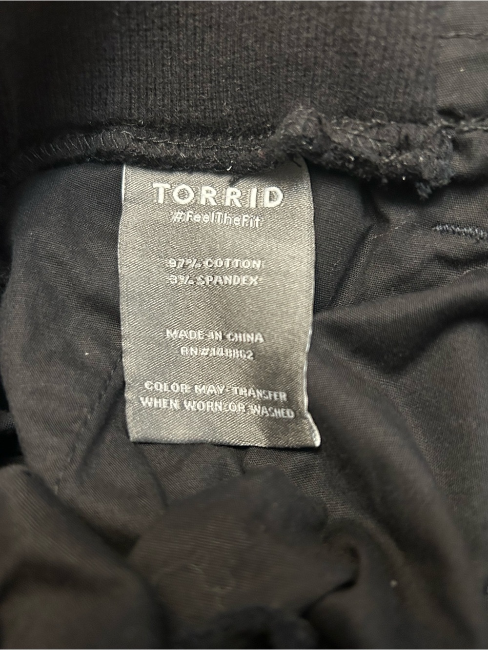 Torrid Woman’s Feel The Fit Black Lightweight Cargo Twill Pants SZ 10 EUC - Picture 8 of 11